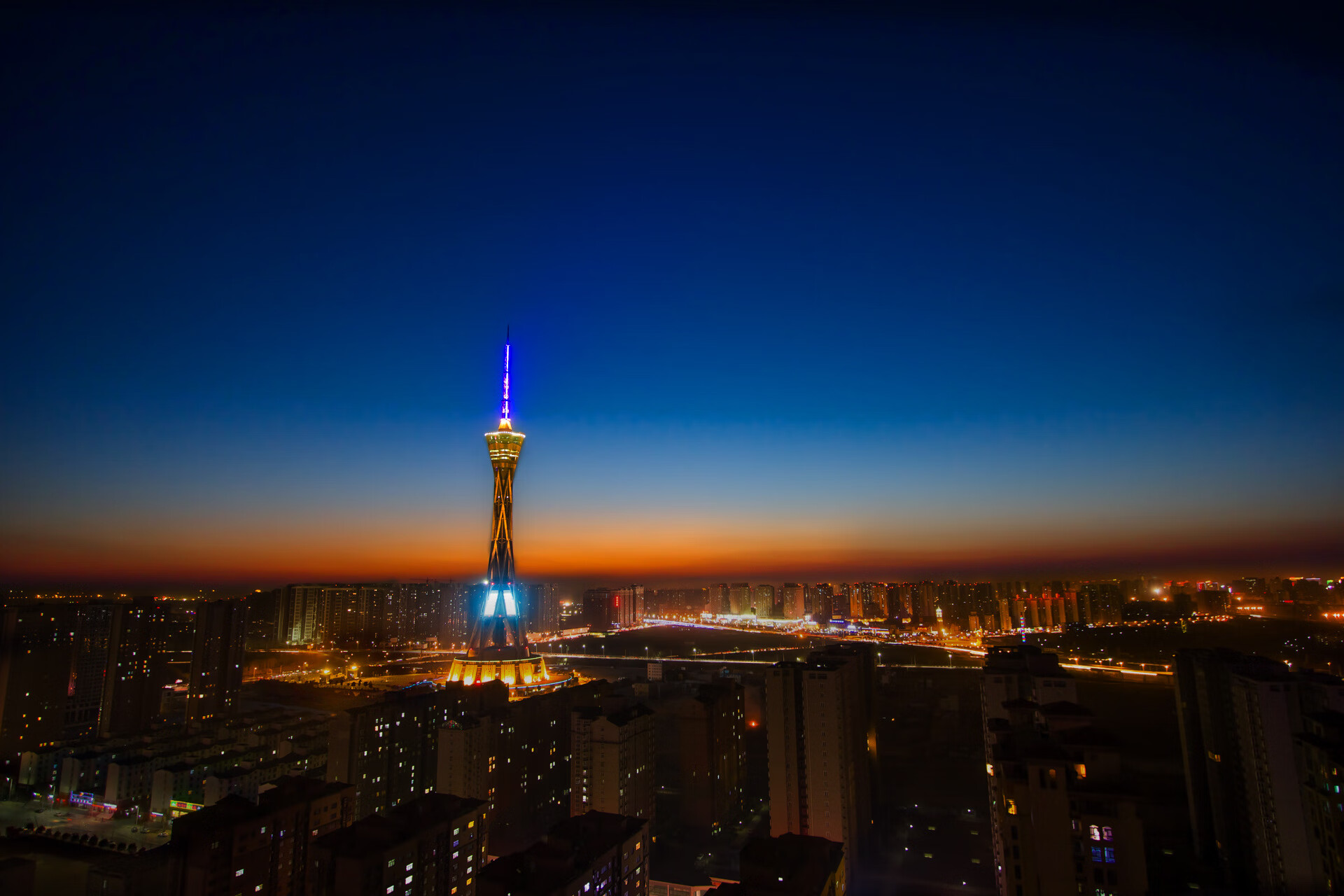 环游世界的冒险:WRC带你领略五大洲的极限赛道