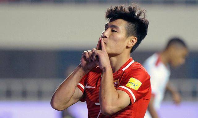 关于B体育APP:中国足球留洋球员：在欧洲联赛取得进球，赢得球迷赞誉，展现中国球员风采的信息