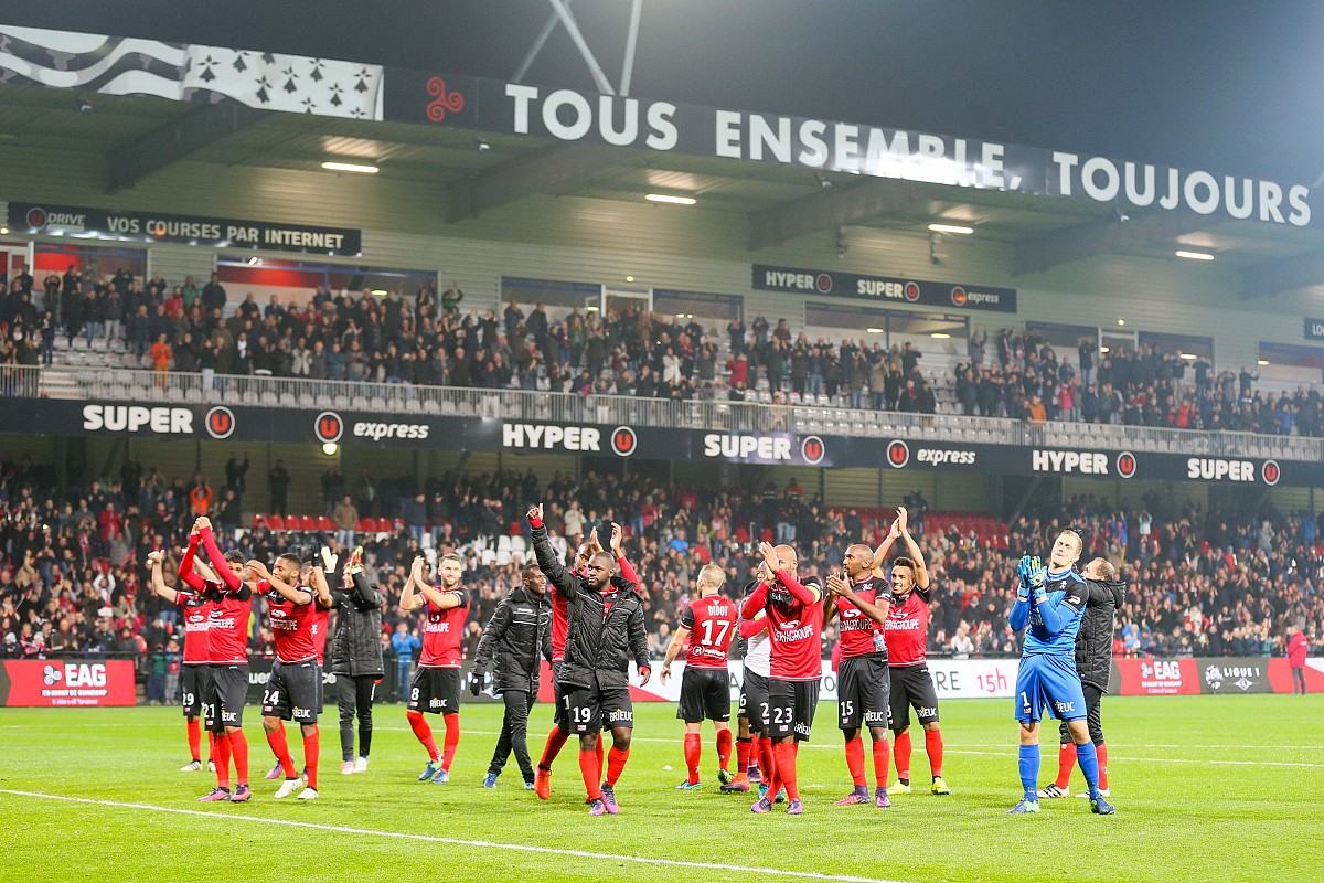 包含b体育下载：德甲杜塞尔多夫的崛起与未来潜力的词条