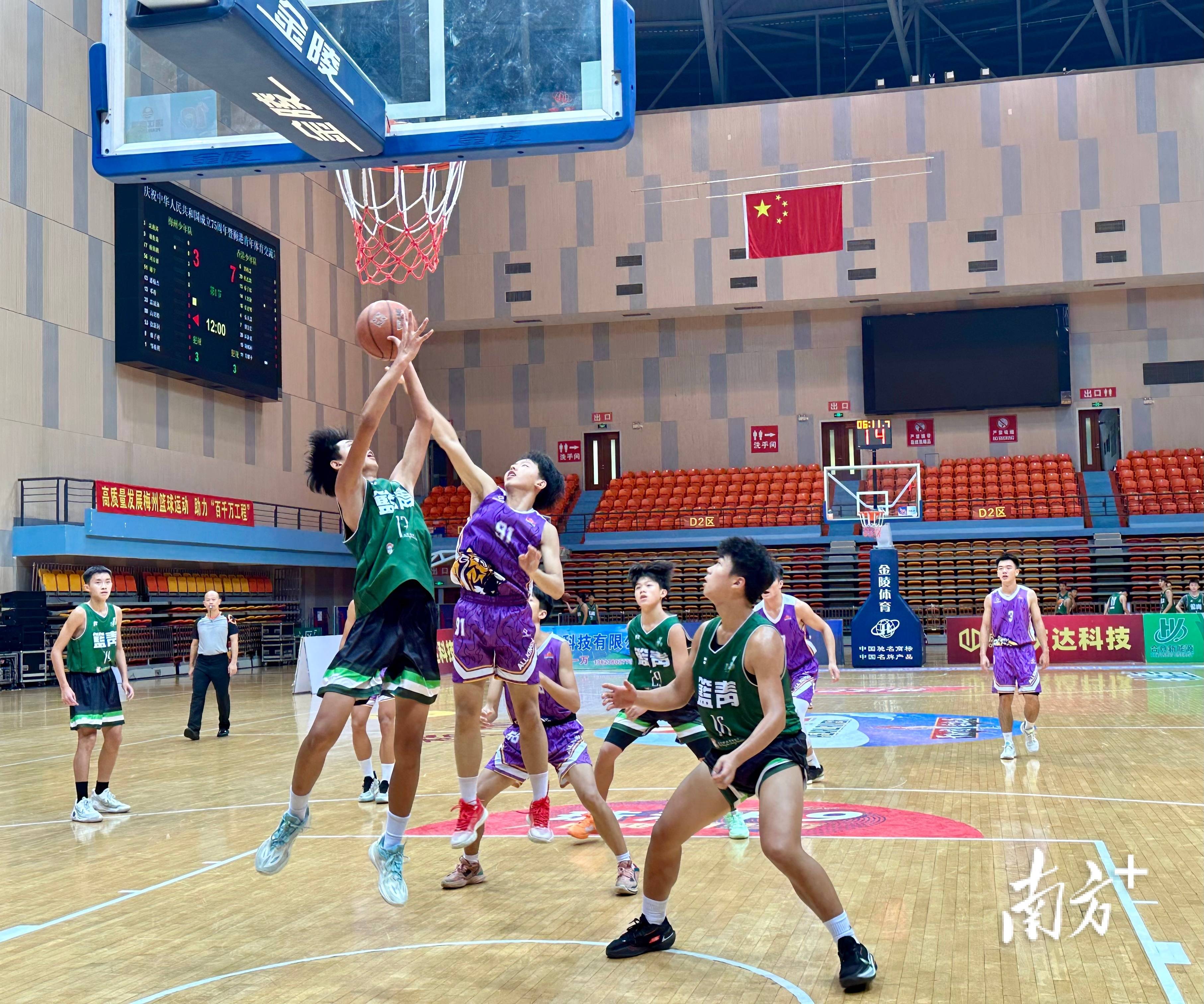 B体育官网：篮球社区活动：推广篮球运动，构建和谐社区的简单介绍